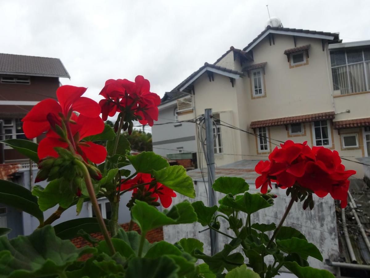 Blue Sky Homestay Da Lat Exterior photo
